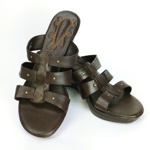 Brown truflex sandal wedge